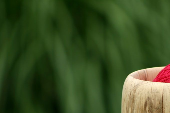 Handgedrechselte Schale für Häckelgarn aus dem Holz einer gestockten Buche 15,--€